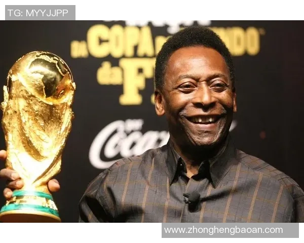 《全球足坛传奇球星传记全纪录:他们的辉煌与奋斗》 《全球足坛传奇球星传记全纪录:他们的辉煌与奋斗》